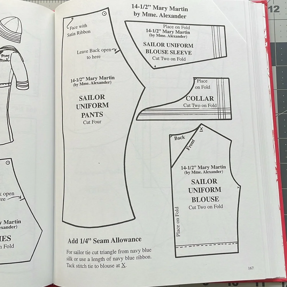 Sewing 20th Century Dolls (clothes), 100 plus projects / Johana Gast Anderton